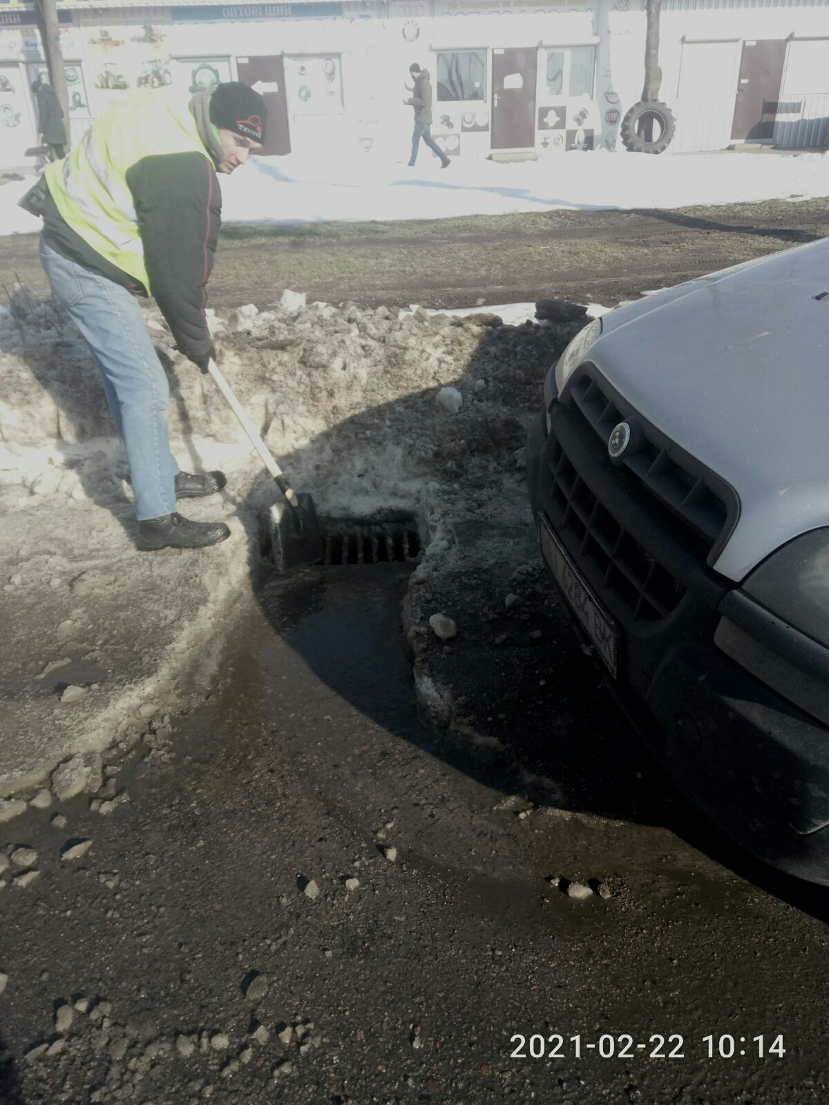 Розчищення зливоприймачів на закріпленому маршруті