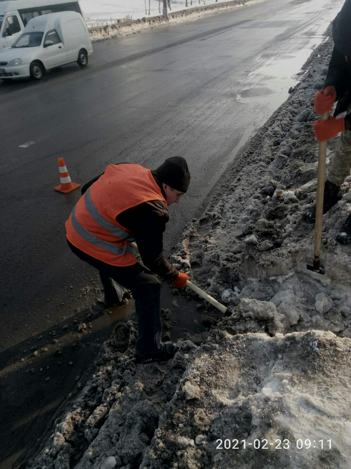 Розчищення зливоприймачів на закріпленому маршруті