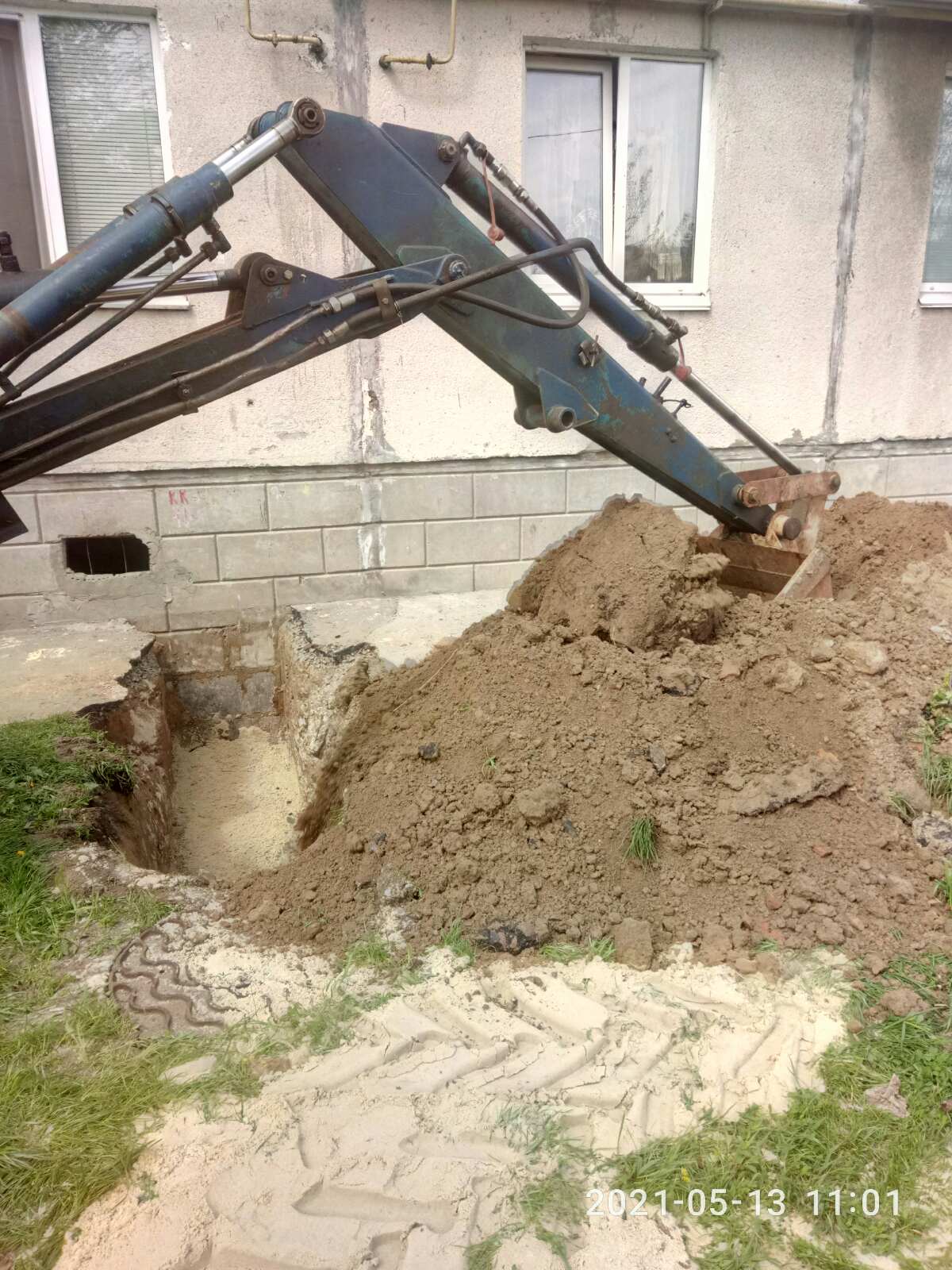 Заміна наружної каналізаційної мережі за адресою Томилівська, 50 п.2